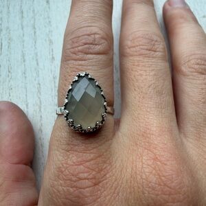 Elegant faceted Teardrop Ring